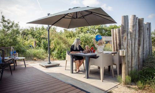Terras-Zeehond-Chalet-Julianahoeve